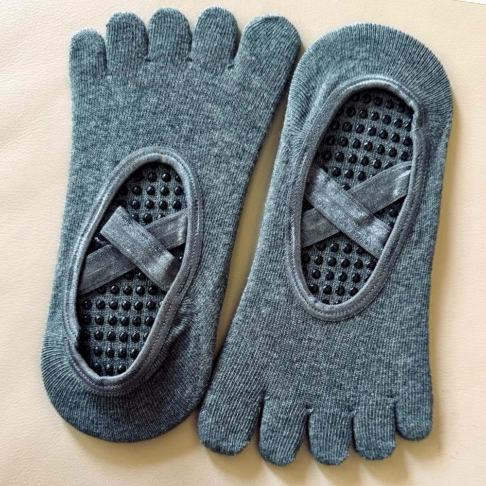 NEW Grippy Five Toe Socks ~ Two pairs